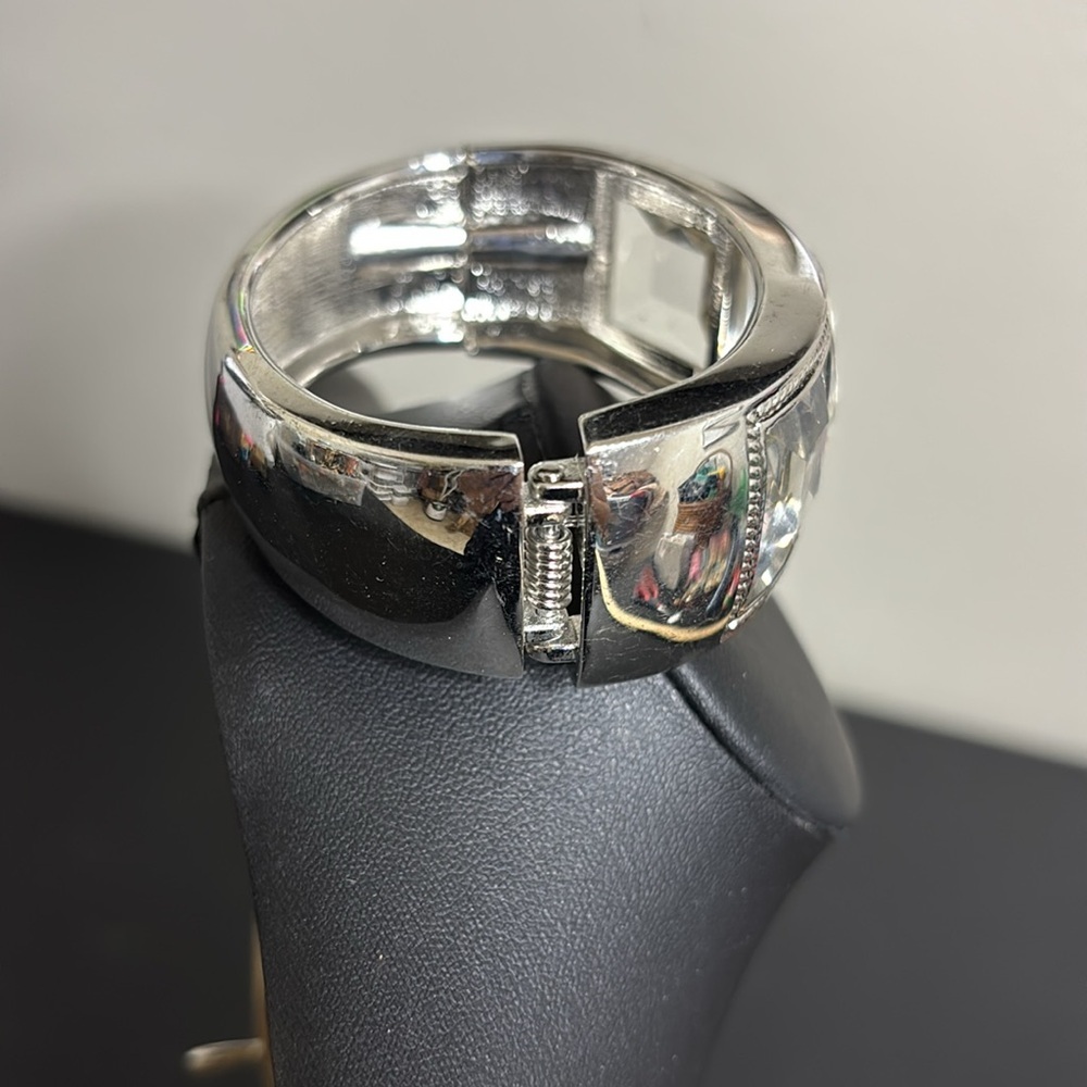 Silver Tone Clear Pattern Chunky Statement Clampe… - image 5